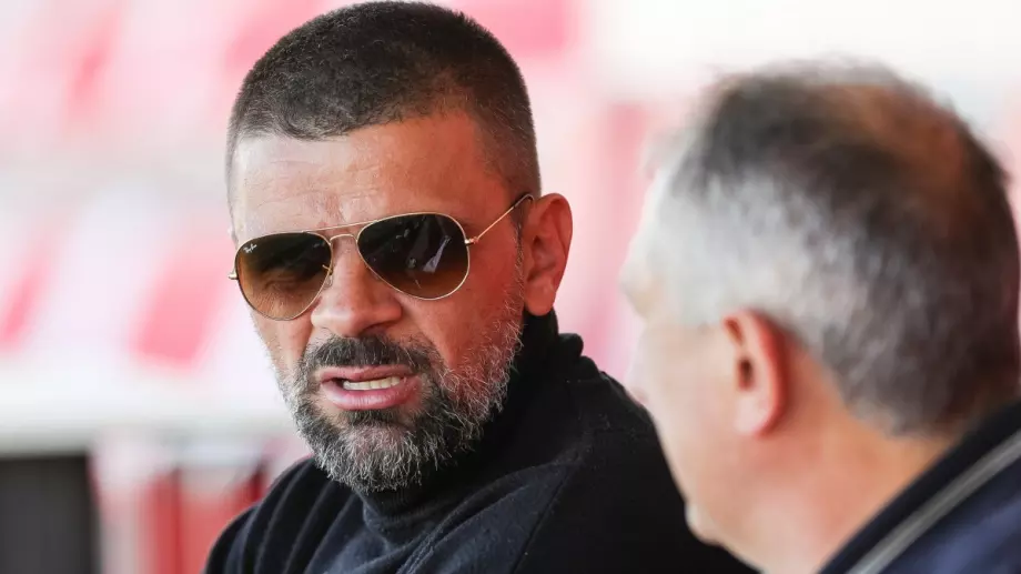 Валентин Илиев призна за ФКСБ и разкри мъжкото си условие да поеме клуба