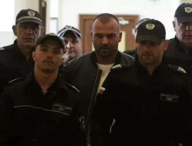 Полицаят, ескортирал Димитър Любенов преди катастрофата на Околовръстното, взел 200 лв. подкуп
