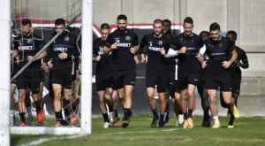 {{ otherArticle[0].article.title }}