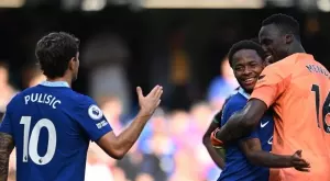 {{ otherArticle[0].article.title }}