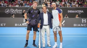 {{ otherArticle[0].article.title }}