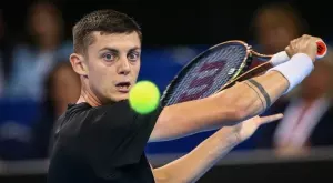 Страхотен! Александър Лазаров с постижението на кариерата си на сингъл