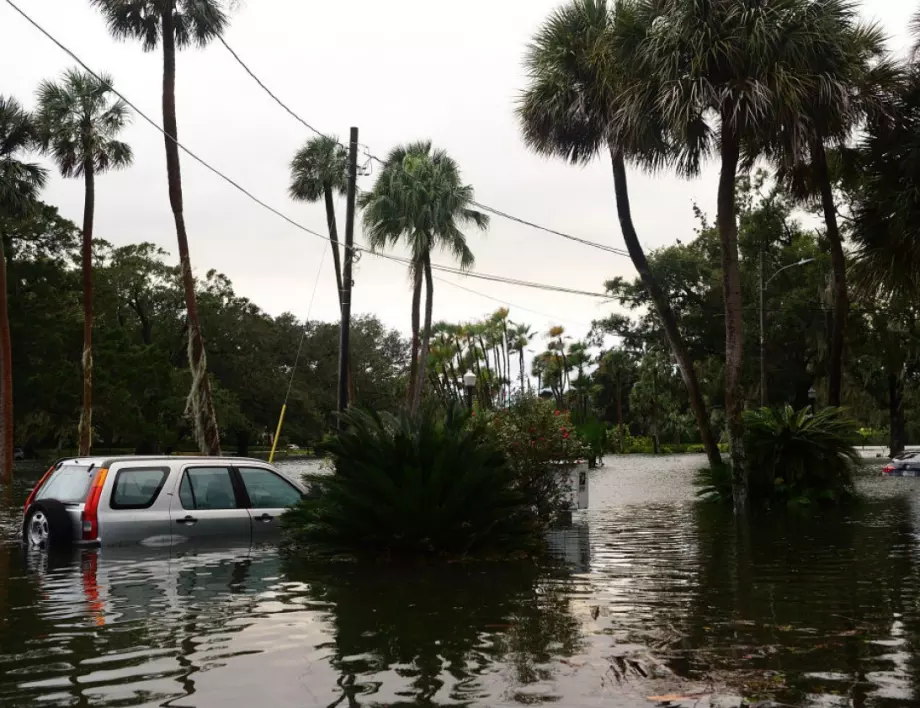 Ураганът Идалия: Мощна вълна е на път за залее Флорида (ВИДЕО)