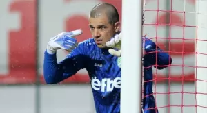 {{ otherArticle[0].article.title }}