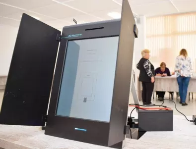 ЦИК: На първия тур на местните избори всяка машина ще е с по 3 ролки хартия