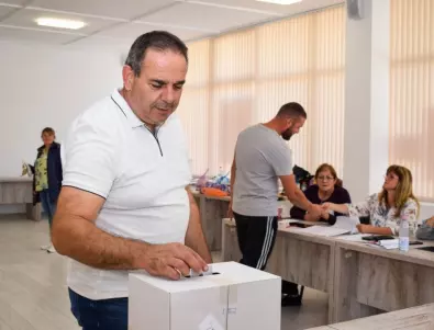 България гласува на местни избори 2023 г. след предизборен хаос без прецедент (СНИМКИ)