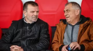 {{ otherArticle[0].article.title }}