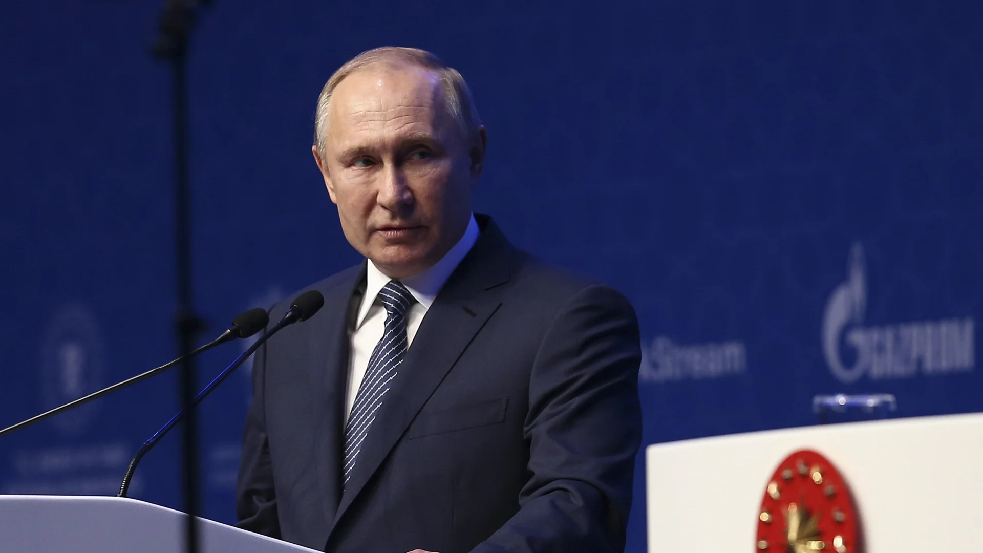 Интервю на извънбрачната дъщеря на Путин за ЛГБТ изчезна, но не съвсем (ВИДЕО)