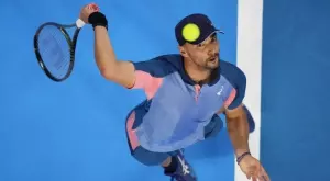 {{ otherArticle[0].article.title }}