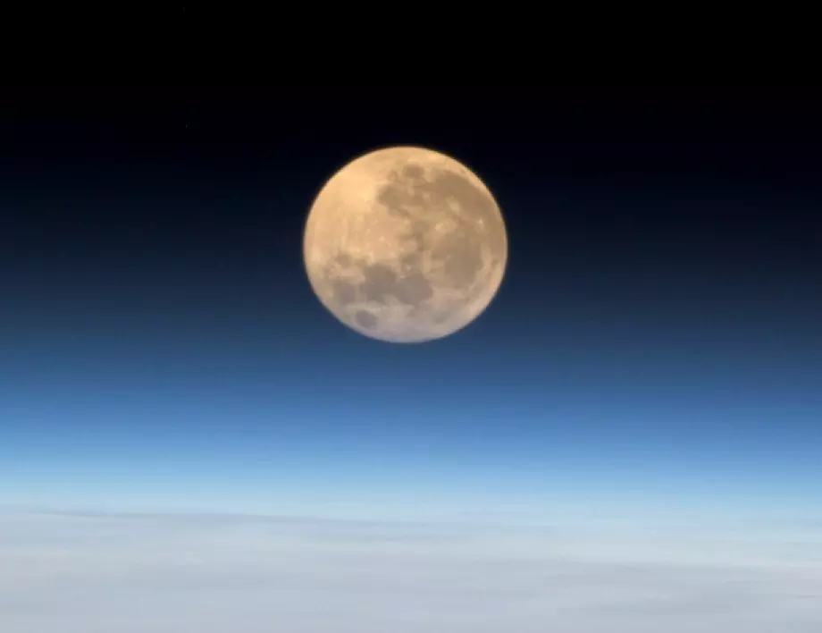 Катастрофата, родила Луната: ето как се е случило всичко (ВИДЕО)