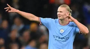 {{ otherArticle[0].article.title }}