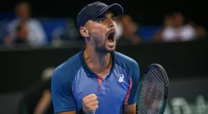 {{ otherArticle[0].article.title }}