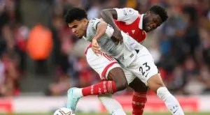 {{ otherArticle[0].article.title }}