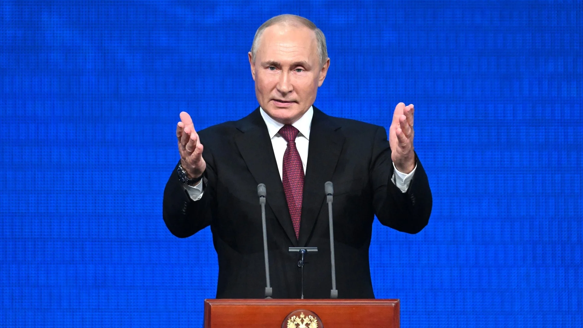 Путин и марионетките му пак говорят за Трета световна война заради "нацизъм" (ВИДЕО)