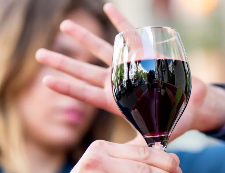 Учени: В това количество алкохолът може да предизвика инсулт
