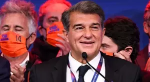 Барселона очаква оферти за Жул Кунде след края на сезона