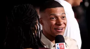 {{ otherArticle[0].article.title }}