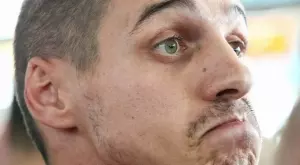 {{ otherArticle[0].article.title }}