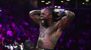 ВИДЕО: Уайлдър се завърна с експресна победа, нокаутира жестоко Хелениус