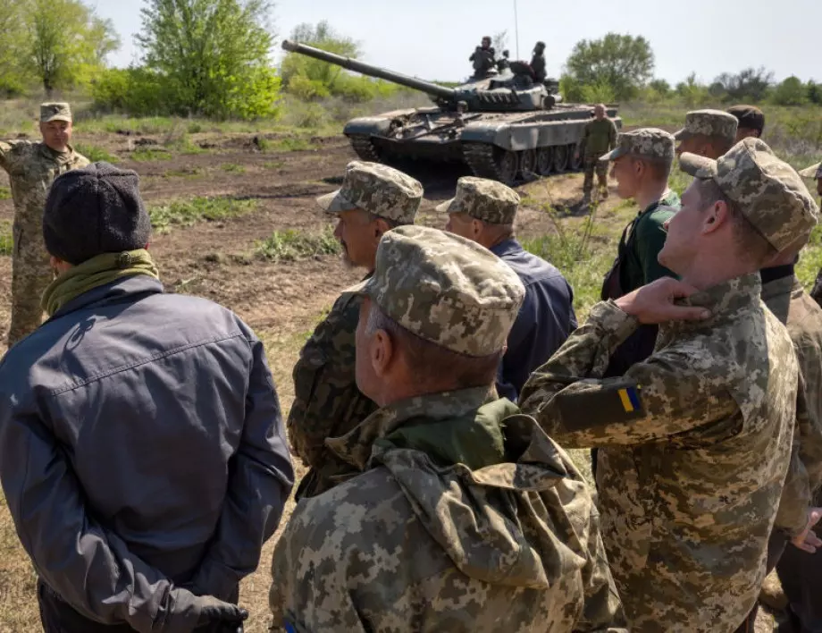 Украйна поиска пълно изтегляне на руските войски преди всякакви преговори