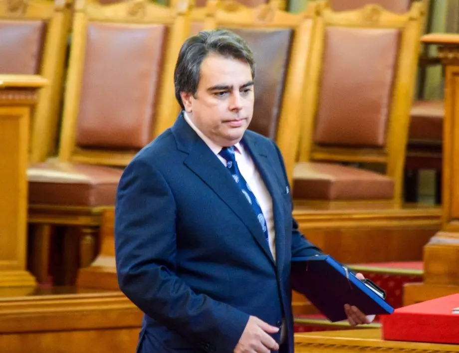 Асен Василев: Кой няма да посмее да подкрепи правителство на малцинството?