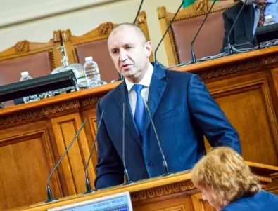 Очаквам българският парламент да произвежда закони, а не евтини интриги