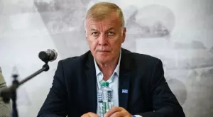 {{ otherArticle[0].article.title }}