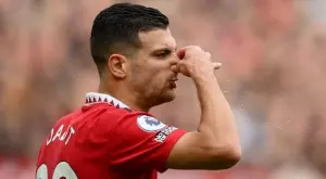 Манчестър Юнайтед разкарва Бисака, търси алтернатива на Диого Далот