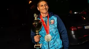 {{ otherArticle[0].article.title }}