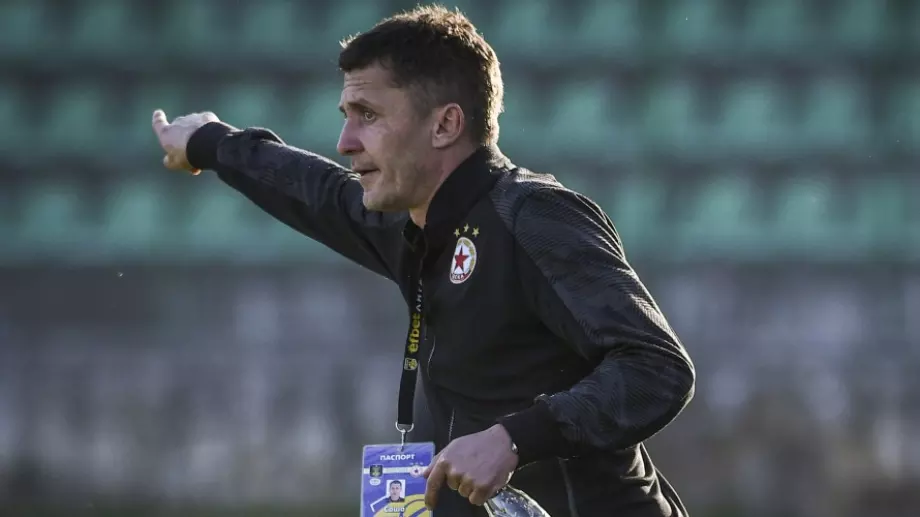 Двама се завръщат за ЦСКА, Саша Илич ги хвърля от първата минута срещу Черно море