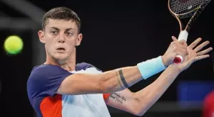 Браво! Александър Лазаров проби в основната схема в Роан