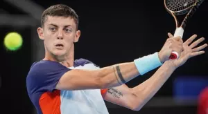 Александър Лазаров се отказа срещу световния №46 Александър Бублик и е аут от турнира в Дубай