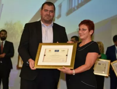 Община Тетевен бе отличена с две награди по време на Годишната среща на местните власти