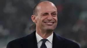 Блага вест за феновете на Ювентус: Адриен Рабио остава в Торино за поне още 12 месеца