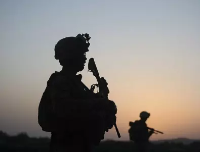 Започва войната в Афганистан