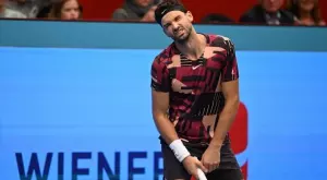 {{ otherArticle[0].article.title }}