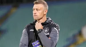 {{ otherArticle[0].article.title }}