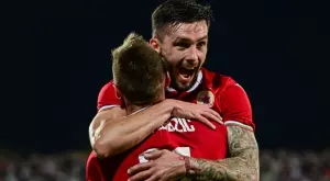 {{ otherArticle[0].article.title }}