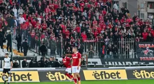 {{ otherArticle[0].article.title }}