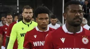 {{ otherArticle[0].article.title }}