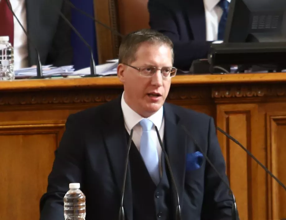 Депутат от ПП: Коалицията "хартиена бюлетина" се оказа стабилна и гази законодателния процес