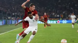 {{ otherArticle[0].article.title }}