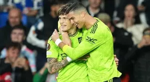 {{ otherArticle[0].article.title }}