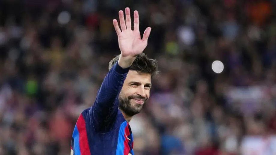 Пике се сбогува с „Камп Ноу“ емоционално, Барселона го изпрати с първото място в  Ла Лига