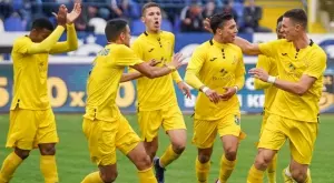 {{ otherArticle[0].article.title }}