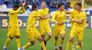 {{ otherArticle[0].article.title }}