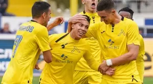 {{ otherArticle[0].article.title }}