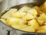 Вместо със сирене – хапнете  пържени картофи с кашкавал!