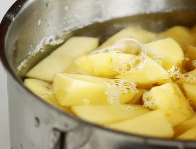 Варенето на картофи може да е изключително лесно и бързо