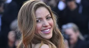 Неуважително отношение на майката на Пике към родителите на Шакира поднови споровете (ВИДЕО)